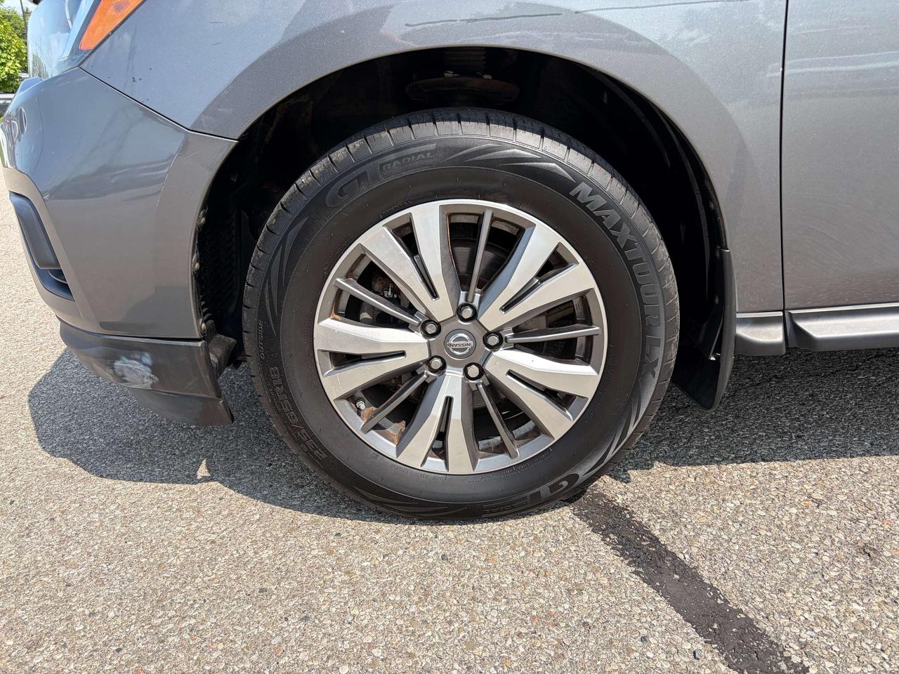 2018 Nissan Pathfinder S Photo
