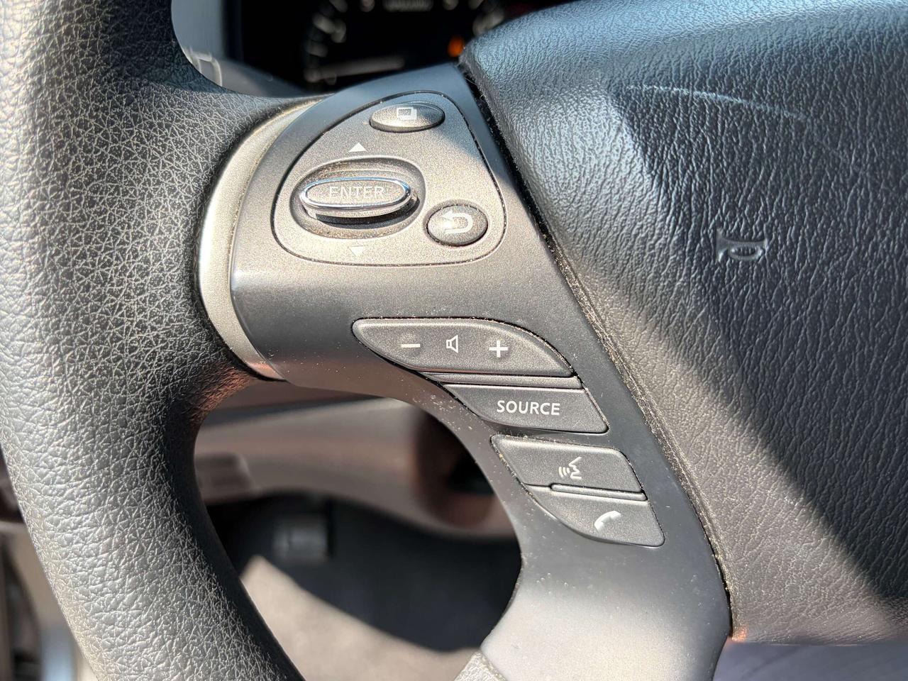 2018 Nissan Pathfinder S Photo