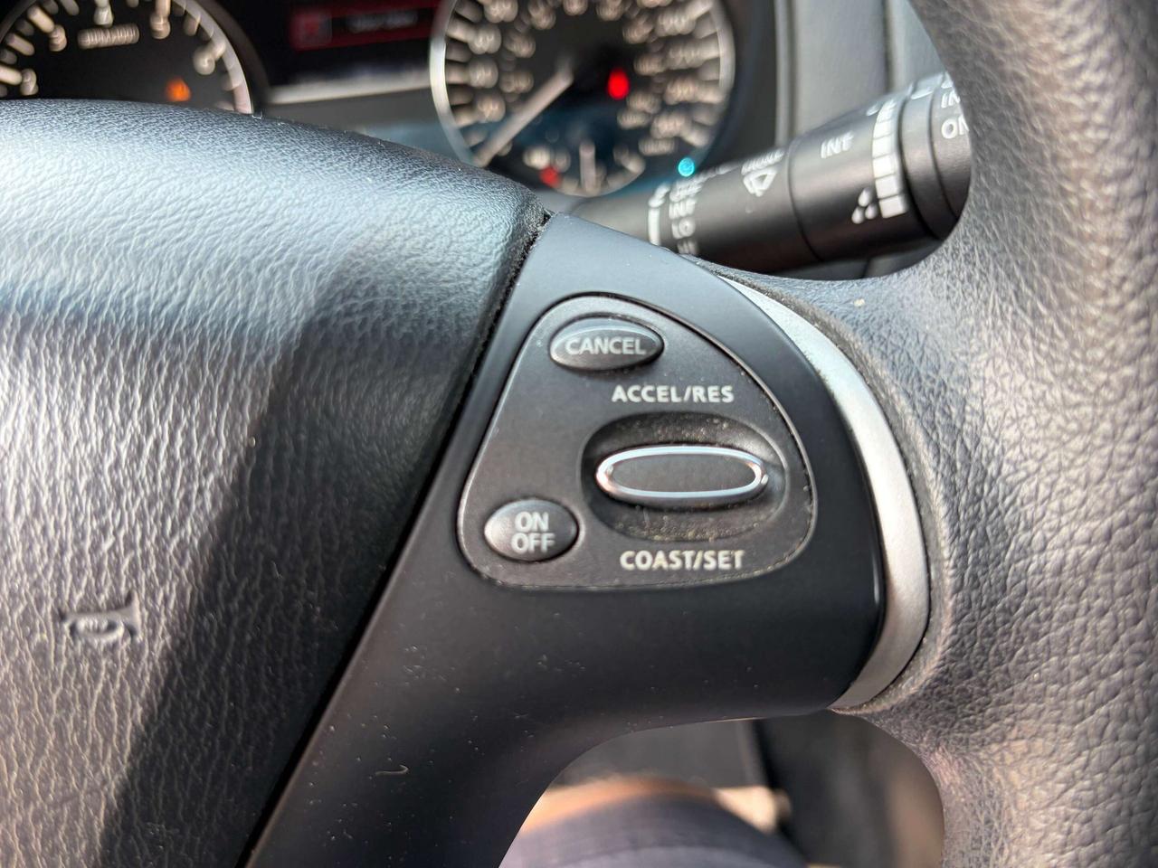 2018 Nissan Pathfinder S Photo