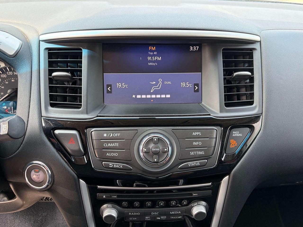 2018 Nissan Pathfinder S Photo