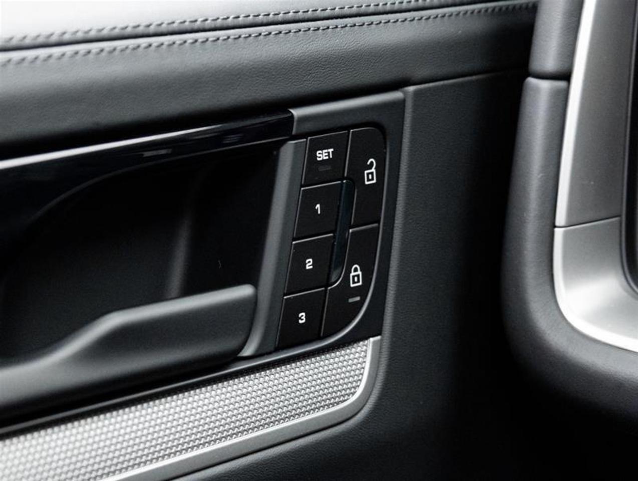 2026 Porsche Cayenne  Photo