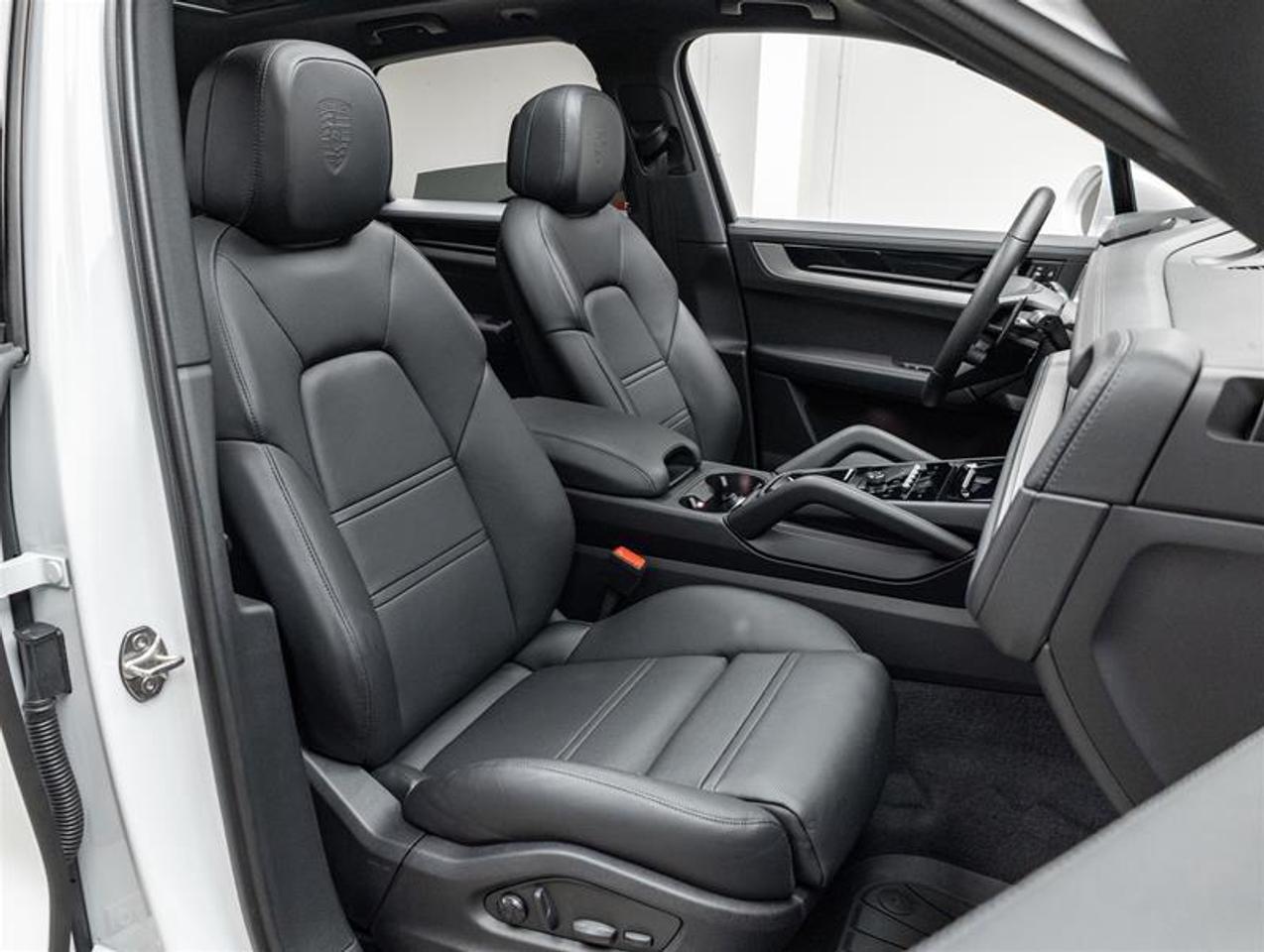2026 Porsche Cayenne  Photo