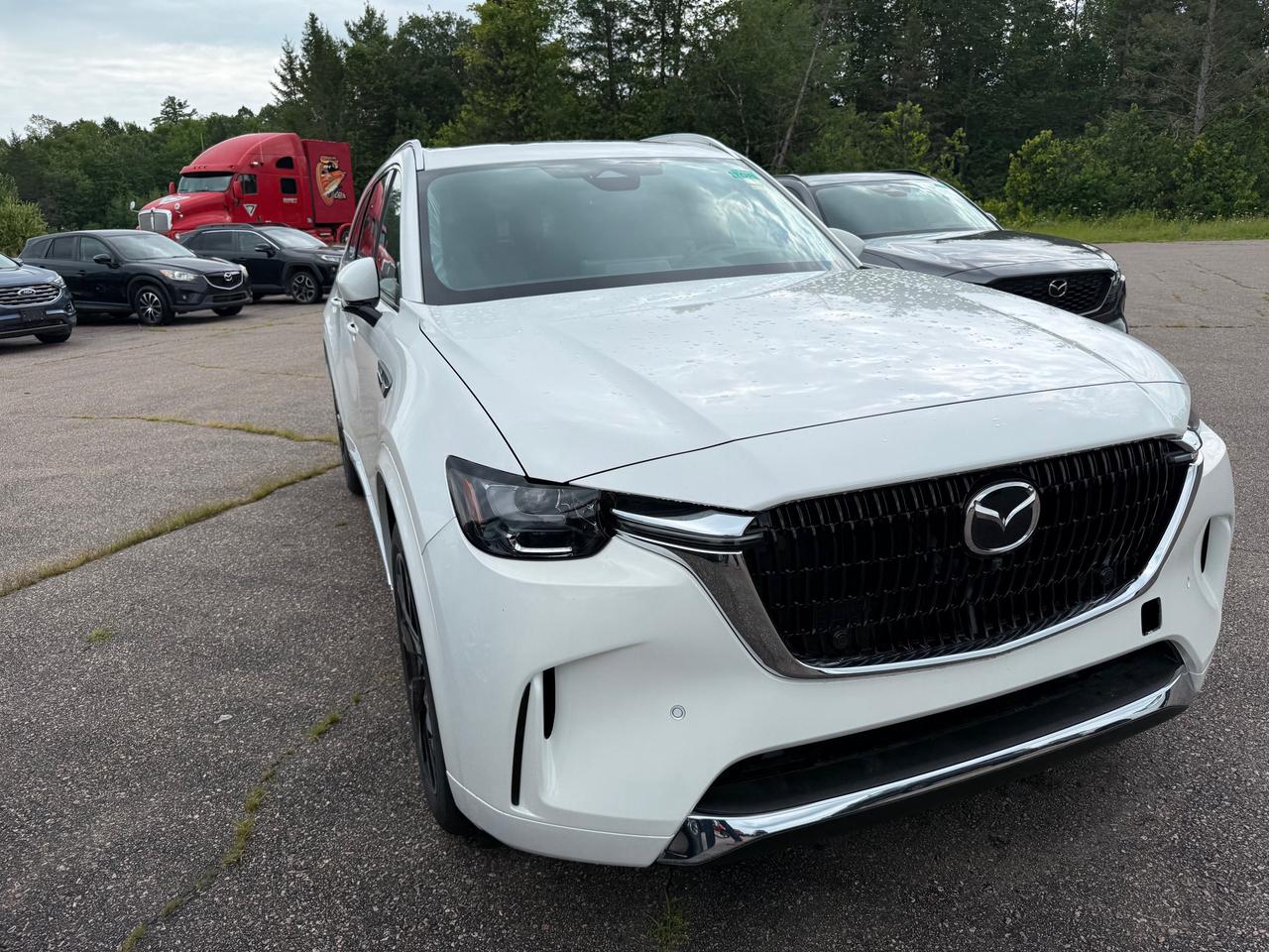 2026 Mazda CX-90 MHEV Signature 4dr i-ACTIV All-Wheel Drive Sport Utility Photo2