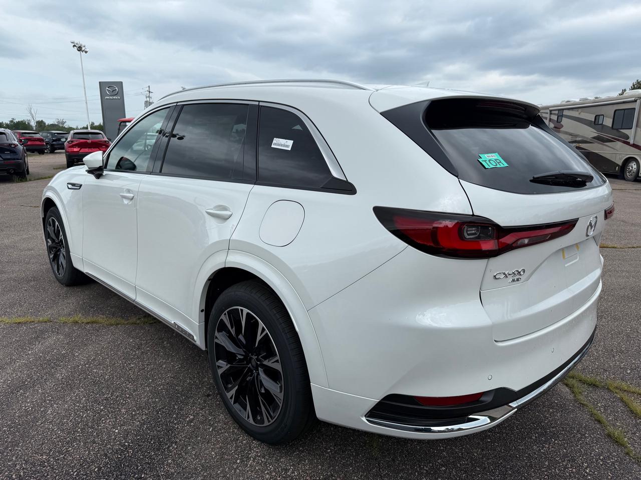 2026 Mazda CX-90 MHEV Signature 4dr i-ACTIV All-Wheel Drive Sport Utility Photo