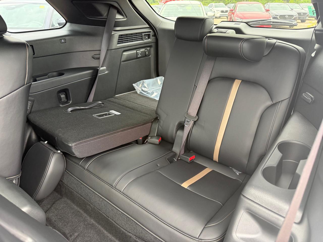2026 Mazda CX-90 MHEV Signature 4dr i-ACTIV All-Wheel Drive Sport Utility Photo