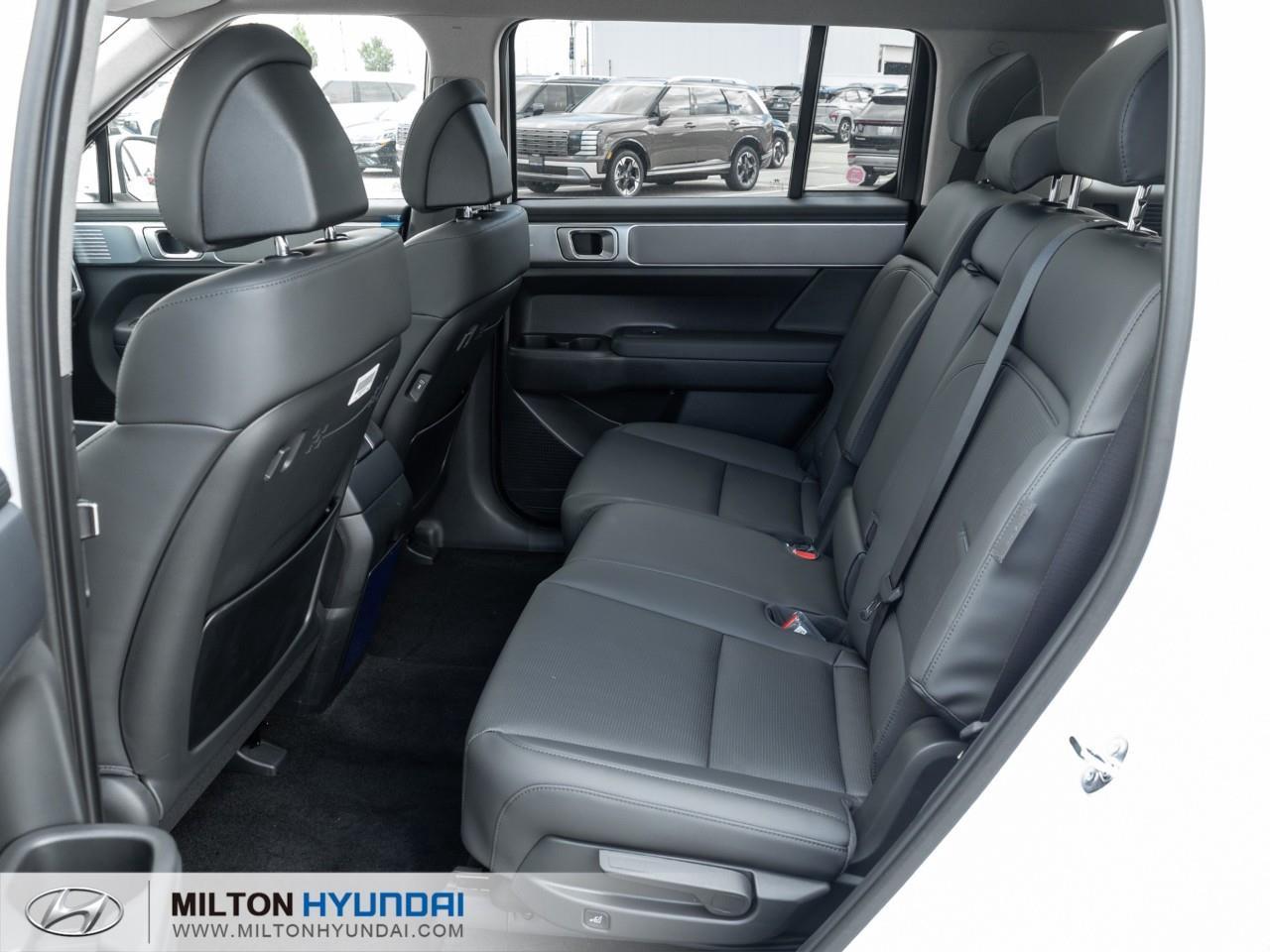 2026 Hyundai Santa Fe HEV Luxury 4dr All-Wheel Drive Photo