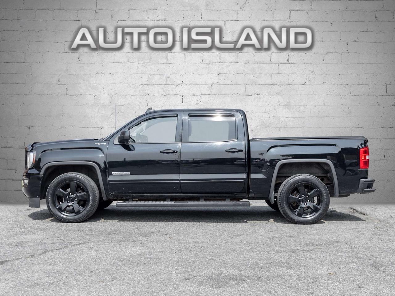 2018 GMC Sierra 1500 4WD Crew Cab 143.5 SLE, Camera, Nav Photo4