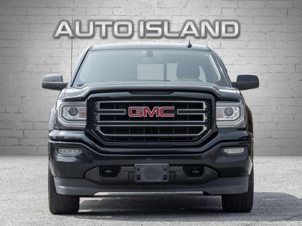 2018 GMC Sierra 1500 4WD Crew Cab 143.5 SLE, Camera, Nav Photo