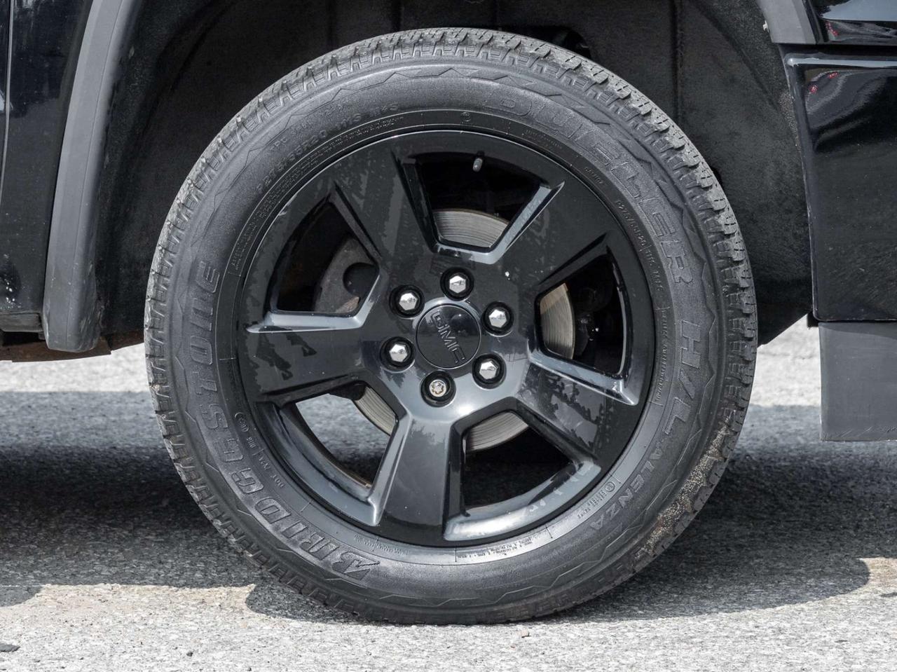 2018 GMC Sierra 1500 4WD Crew Cab 143.5 SLE, Camera, Nav Photo