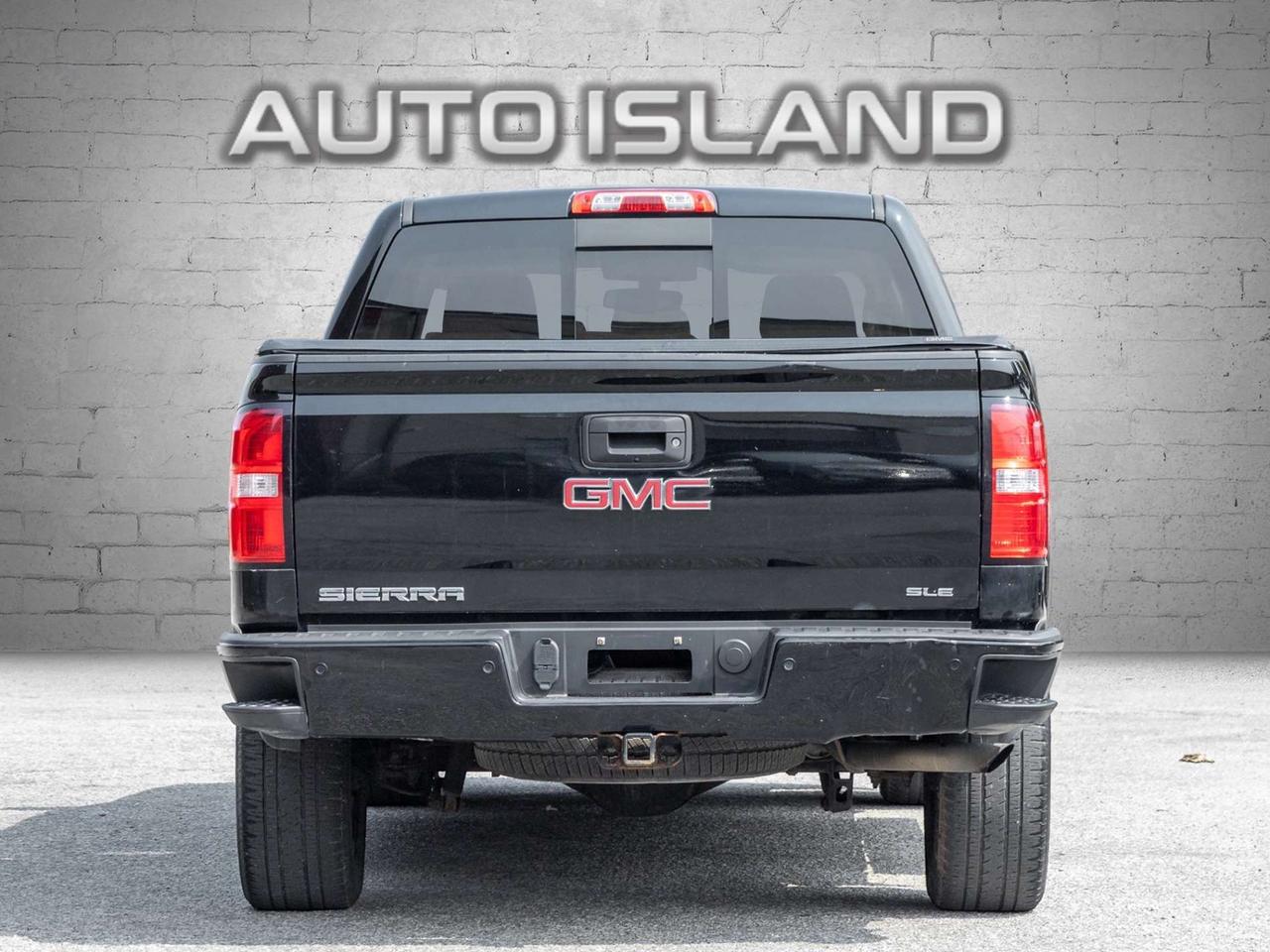 2018 GMC Sierra 1500 4WD Crew Cab 143.5 SLE, Camera, Nav Photo