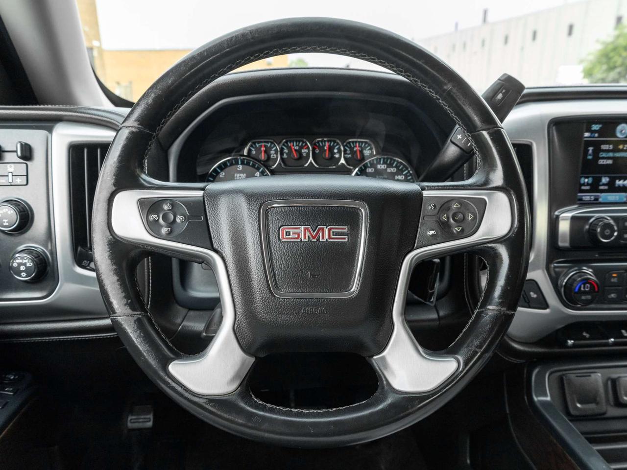 2018 GMC Sierra 1500 4WD Crew Cab 143.5 SLE, Camera, Nav Photo