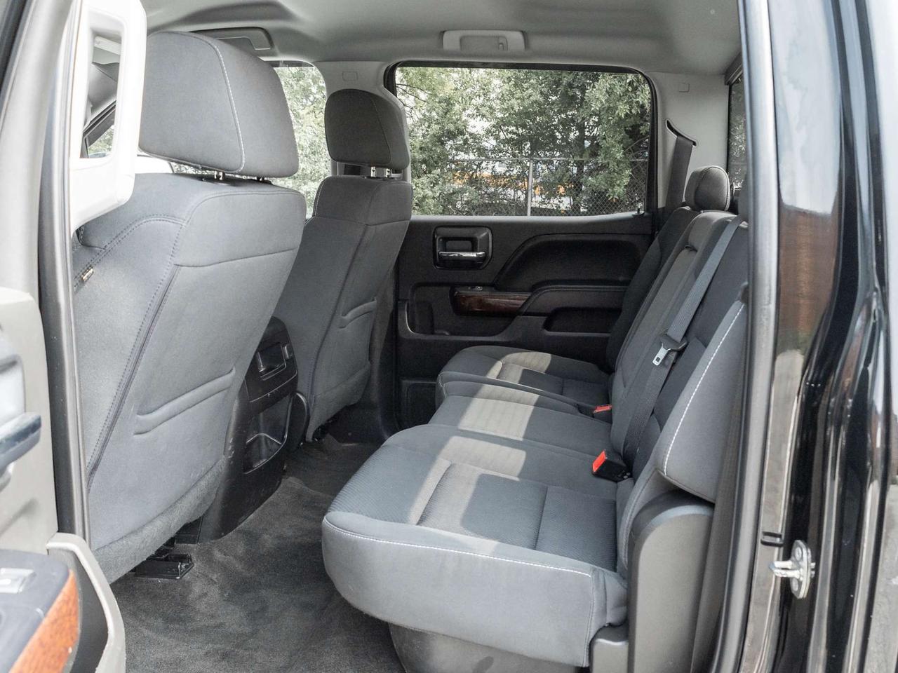 2018 GMC Sierra 1500 4WD Crew Cab 143.5 SLE, Camera, Nav Photo