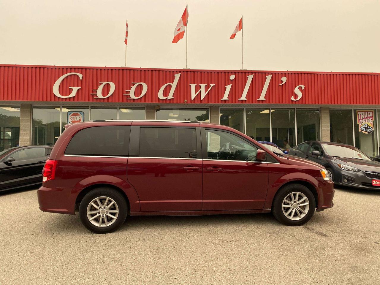 2019 Dodge Grand Caravan SE, CLEAN CARFAX, REMOTE START, POWER SLIDING DOOR Photo0