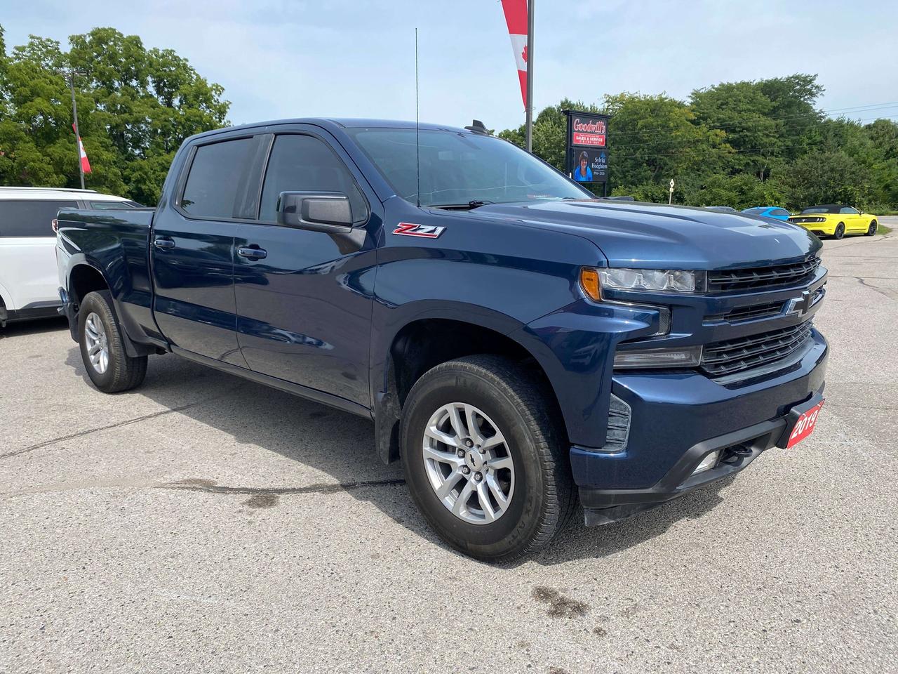 2019 Chevrolet Silverado 1500 RST, CLEAN CARFAX, REMOTE START, BACK UP CAMERA! Photo1