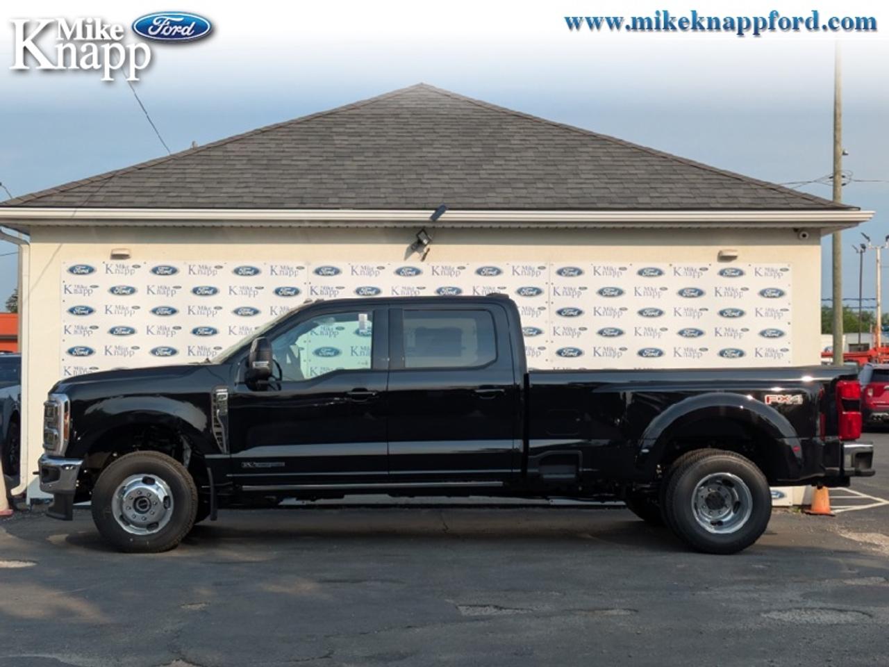 2026 Ford F-350 Super Duty Lariat Photo