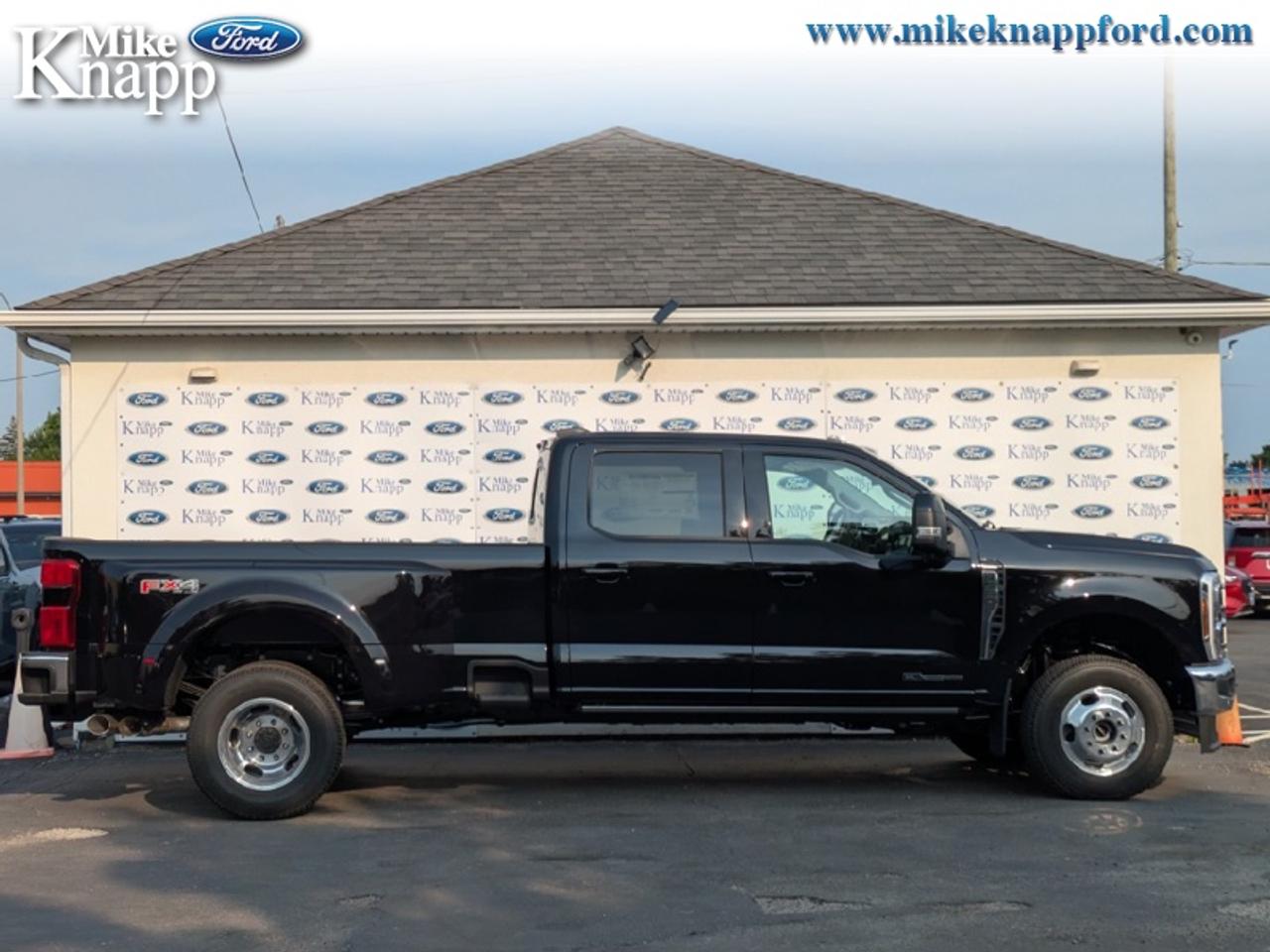 2026 Ford F-350 Super Duty Lariat Photo