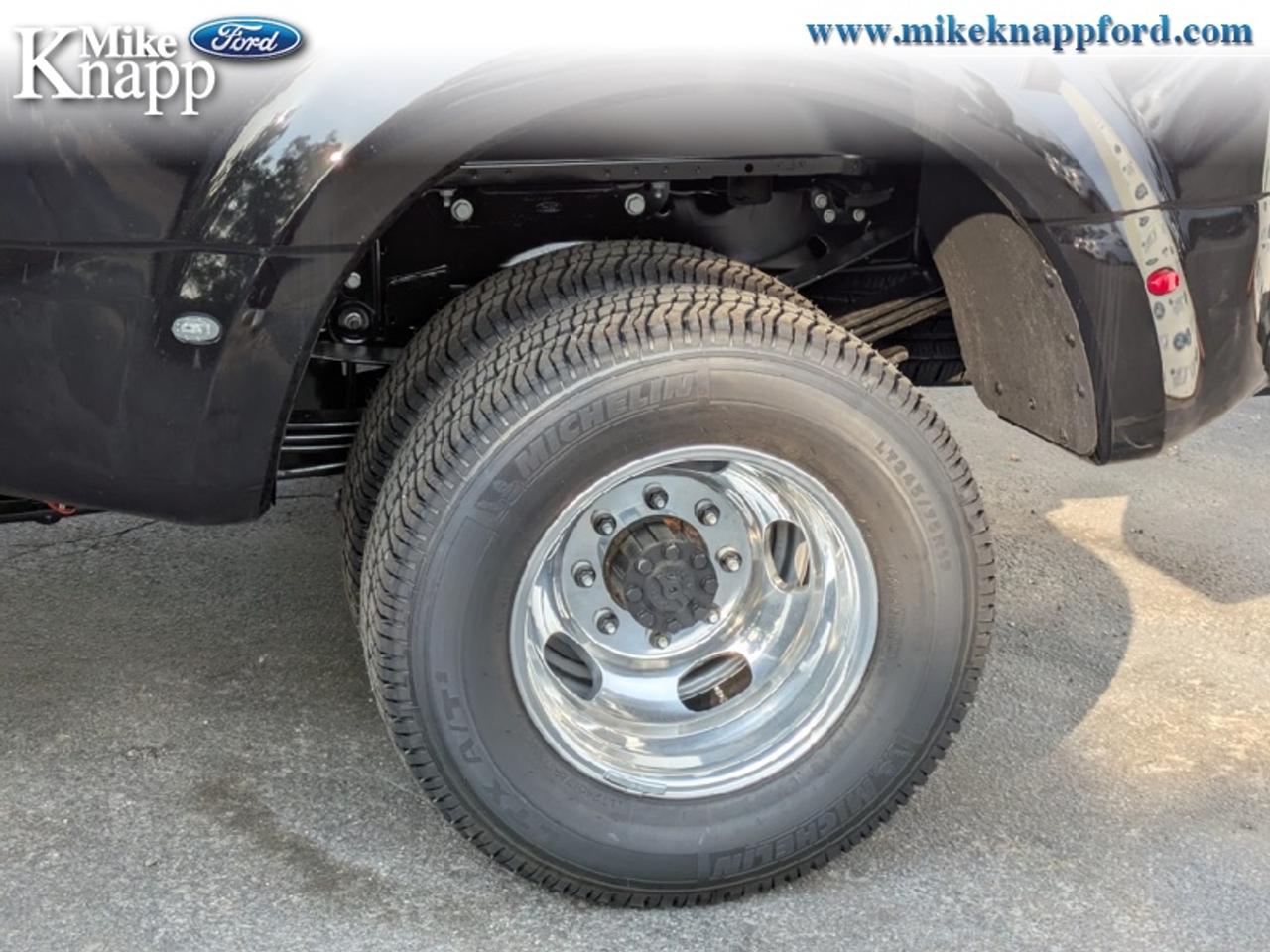 2026 Ford F-350 Super Duty Lariat Photo