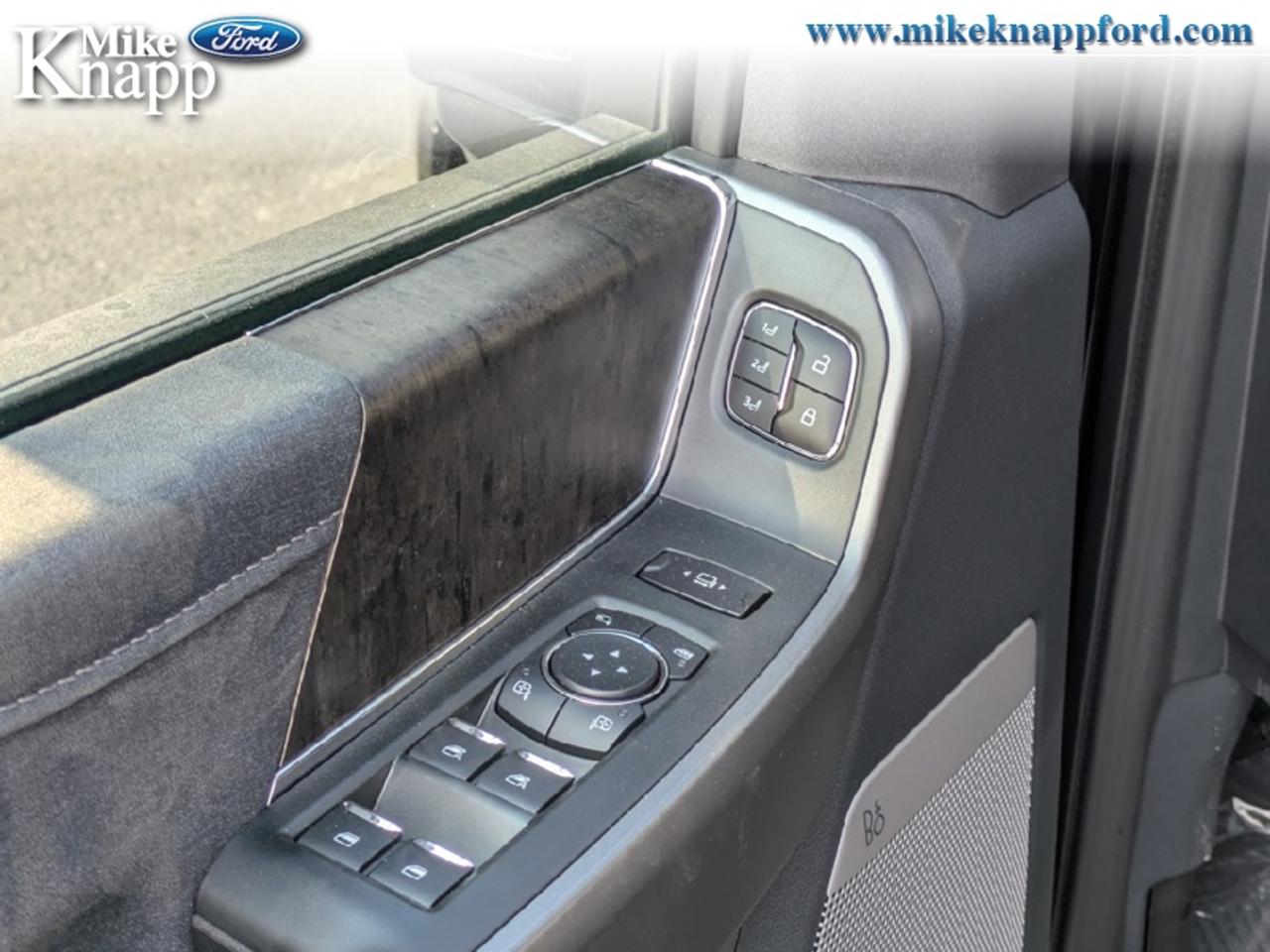 2026 Ford F-350 Super Duty Lariat Photo
