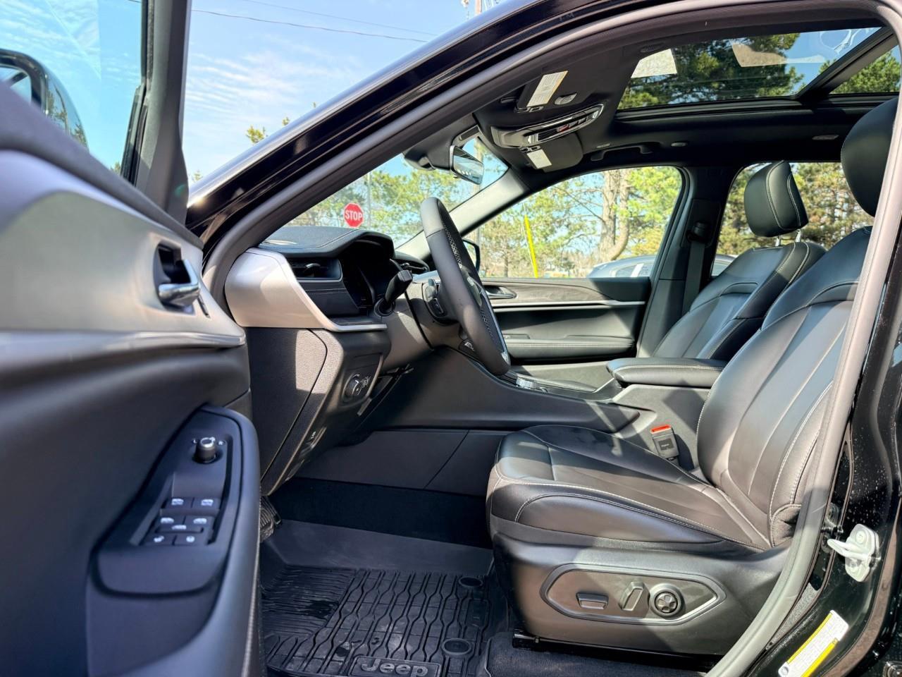 2025 Jeep Grand Cherokee L Limited 4dr 4x4 Photo