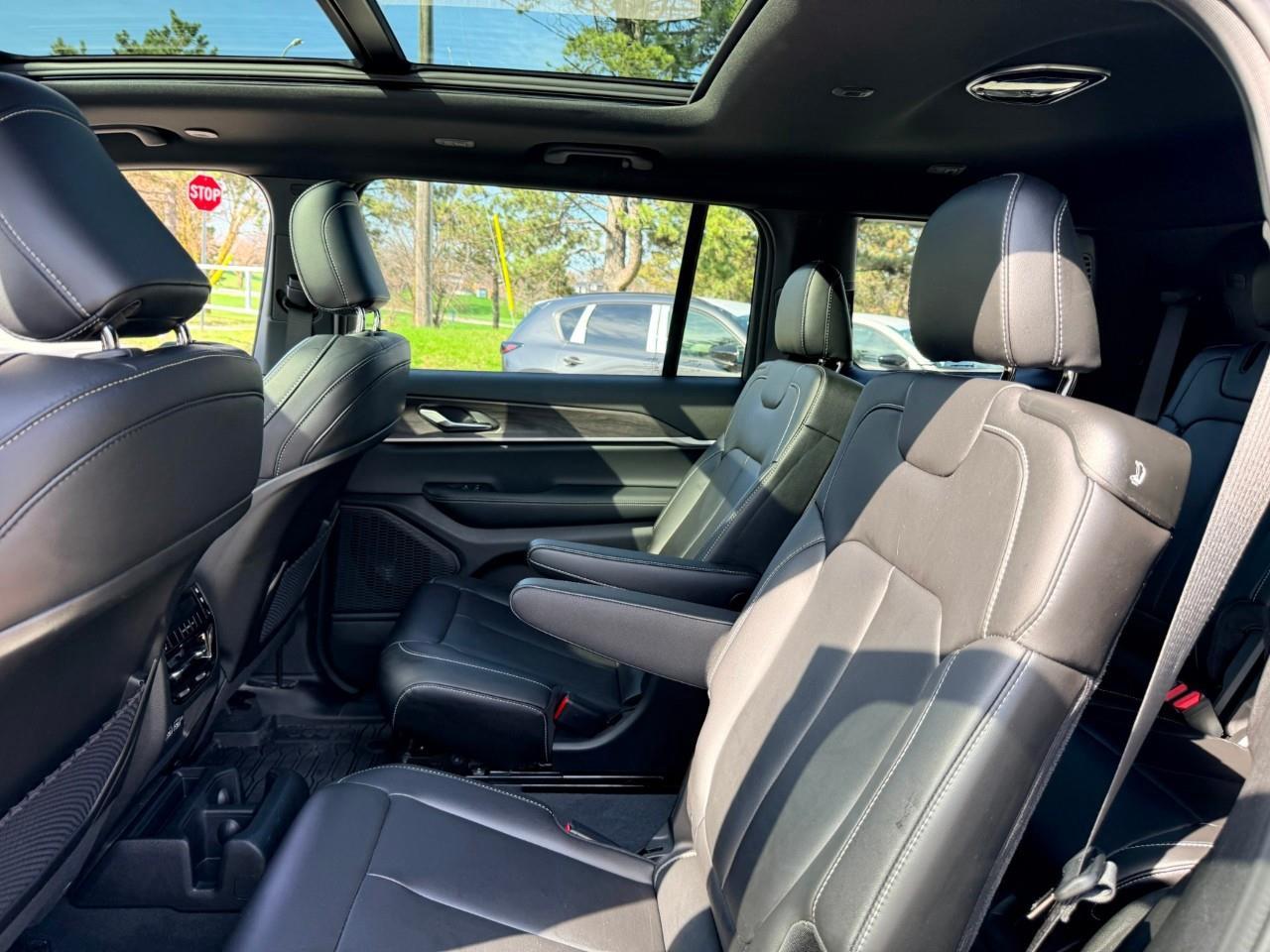 2025 Jeep Grand Cherokee L Limited 4dr 4x4 Photo