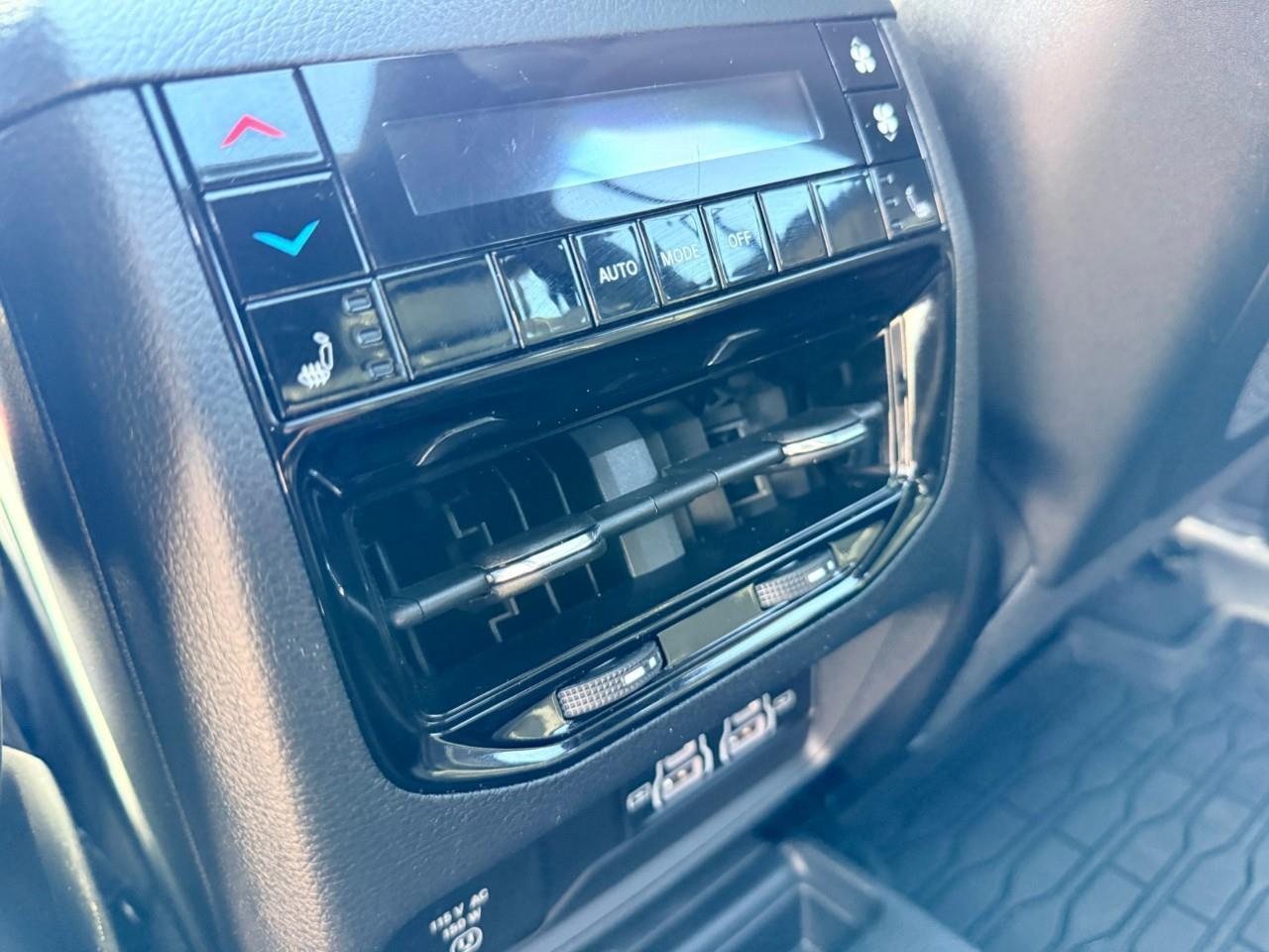 2025 Jeep Grand Cherokee L Limited 4dr 4x4 Photo