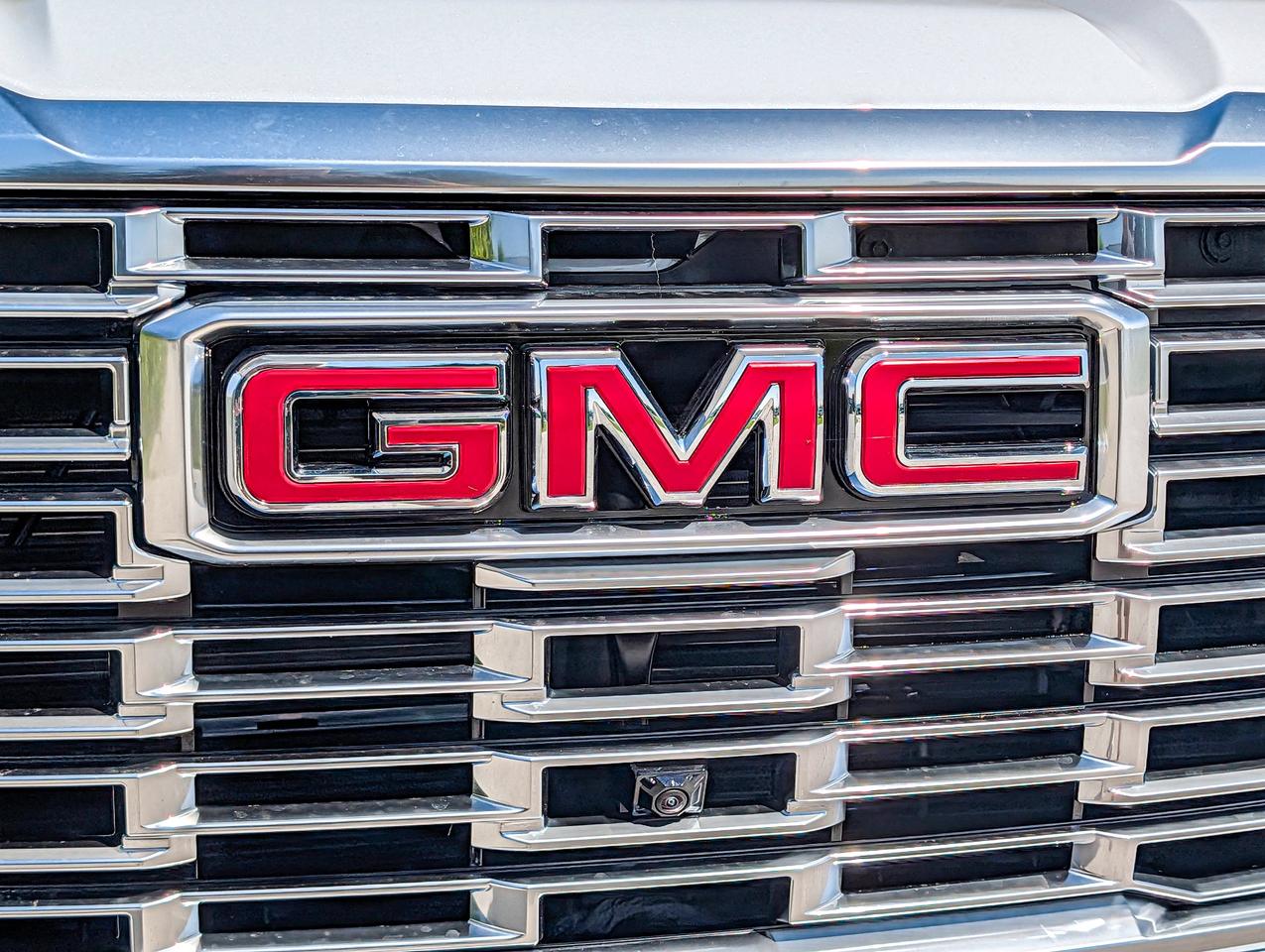 2026 GMC Yukon XL Denali Photo
