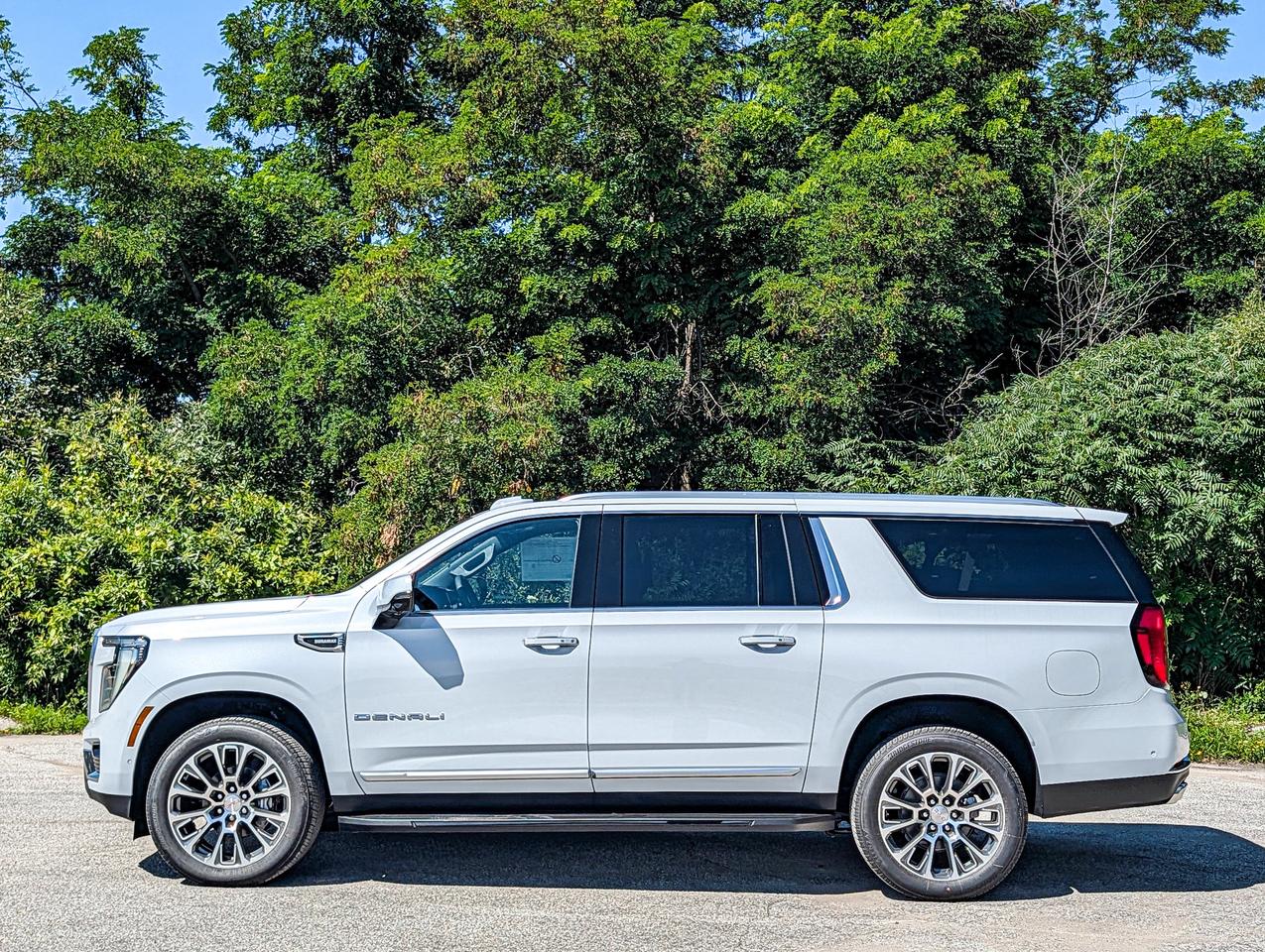 2026 GMC Yukon XL Denali Photo