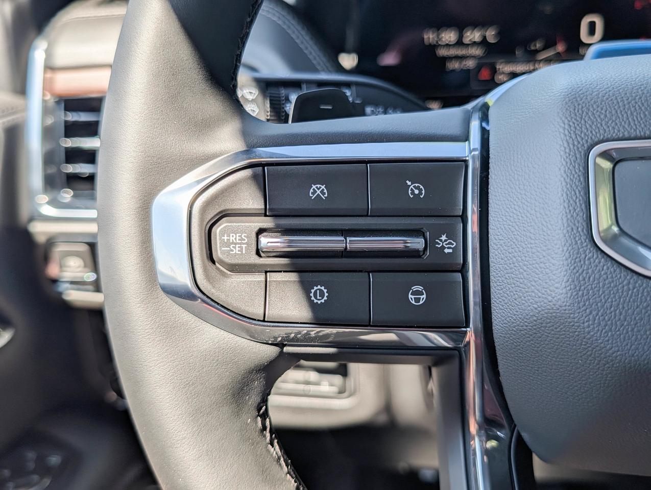 2026 GMC Yukon XL Denali Photo
