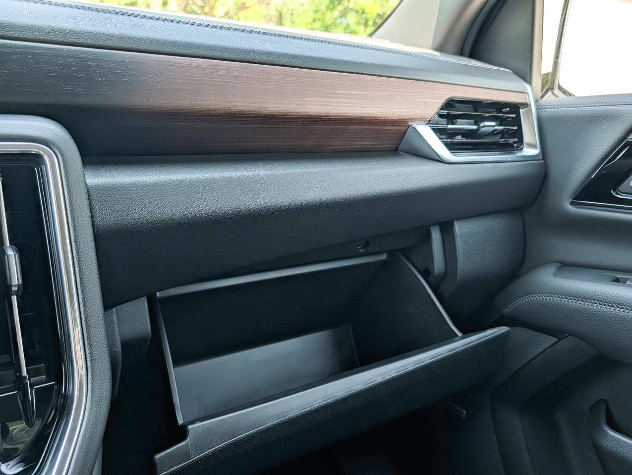 2026 GMC Yukon XL Denali Photo