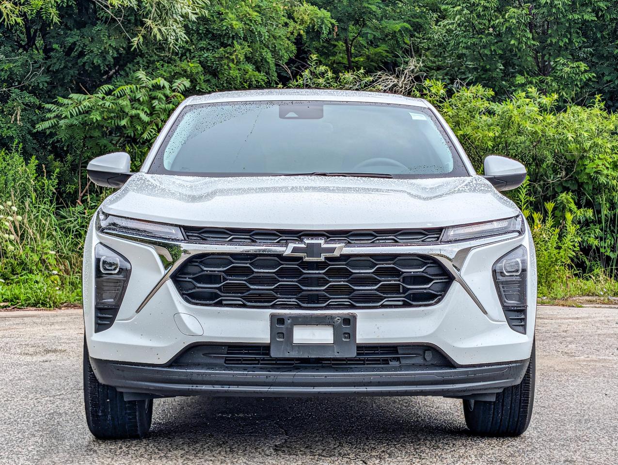 2025 Chevrolet Trax LS Photo3