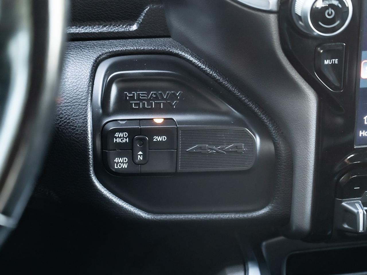 2022 RAM 3500 Laramie 4x4 Crew Cab 6'4" Box Photo33