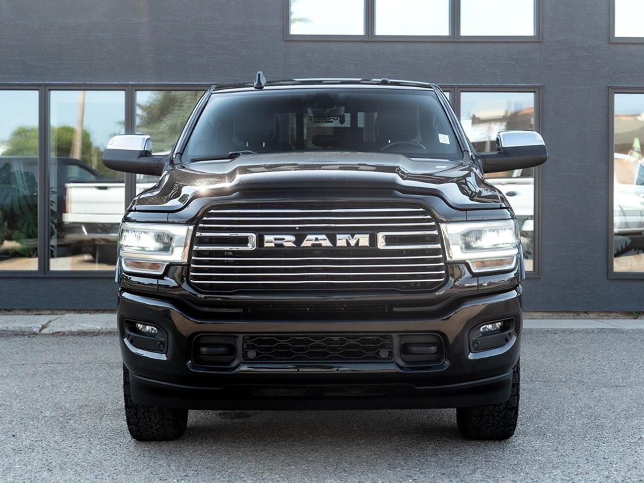 2022 RAM 3500 Laramie 4x4 Crew Cab 6'4" Box Photo24