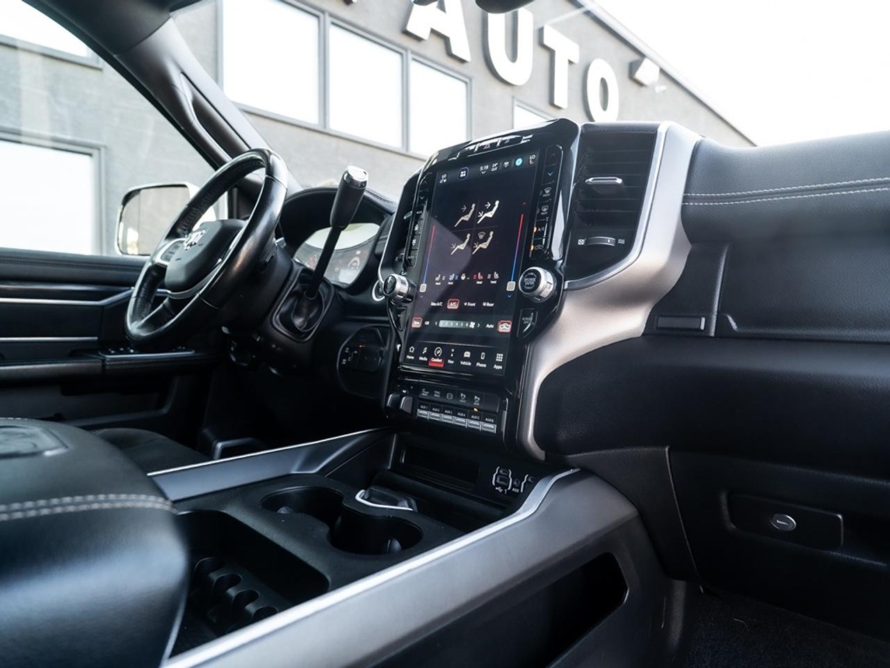 2022 RAM 3500 Laramie 4x4 Crew Cab 6'4" Box Photo21