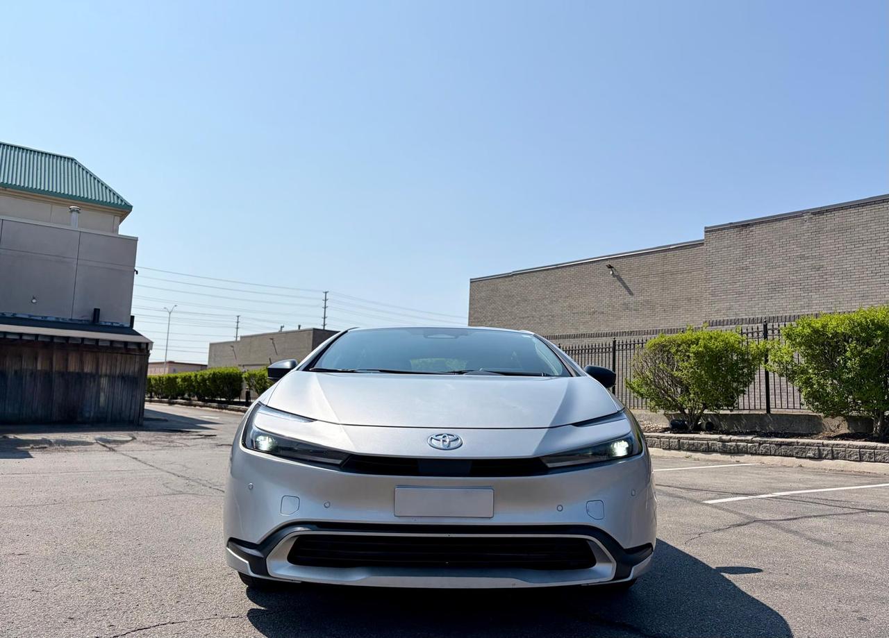 2023 Toyota Prius Prime SE - Photo #3