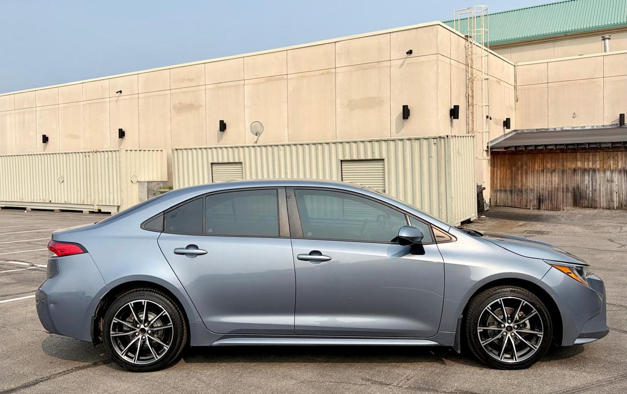 2022 Toyota Corolla LE Photo