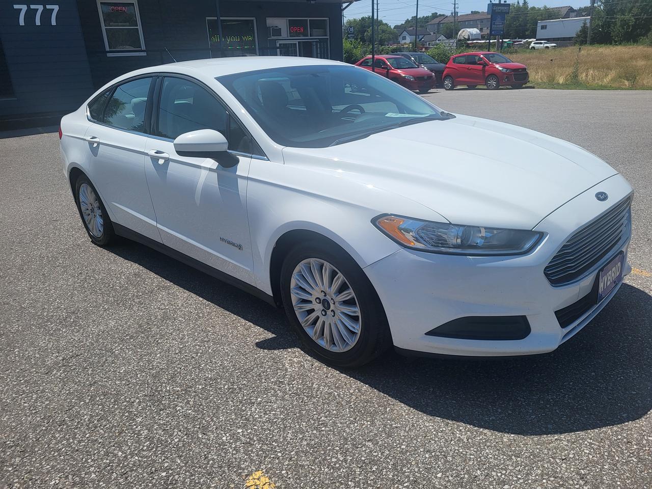 2014 Ford Fusion S Hybrid Photo