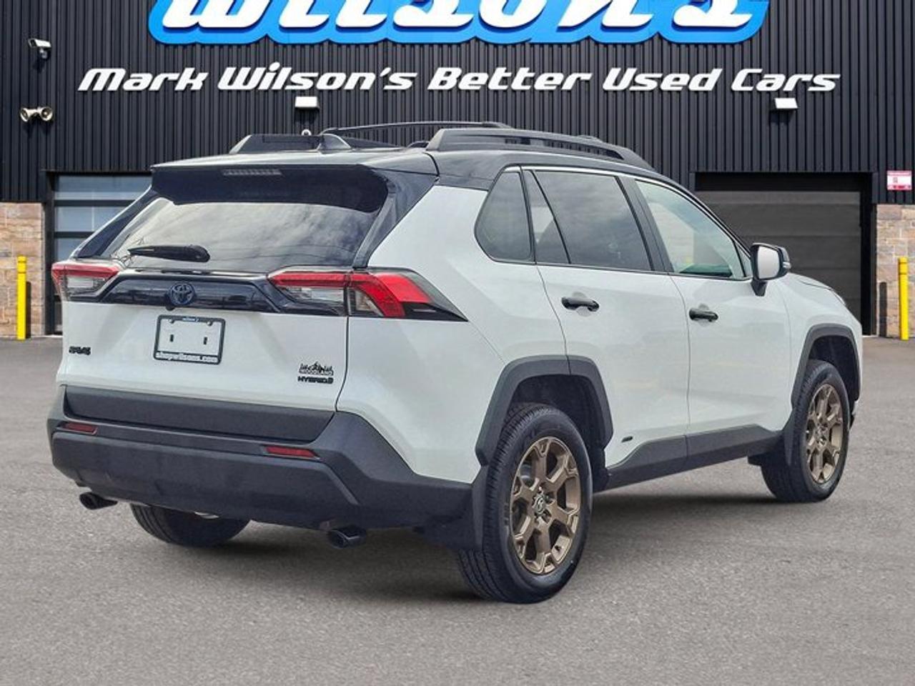 2024 Toyota RAV4 Hybrid AWD | Woodland | Sunroof | Bronze Alloys | Heated Wheel + Seats | CarPlay & More ! Photo4
