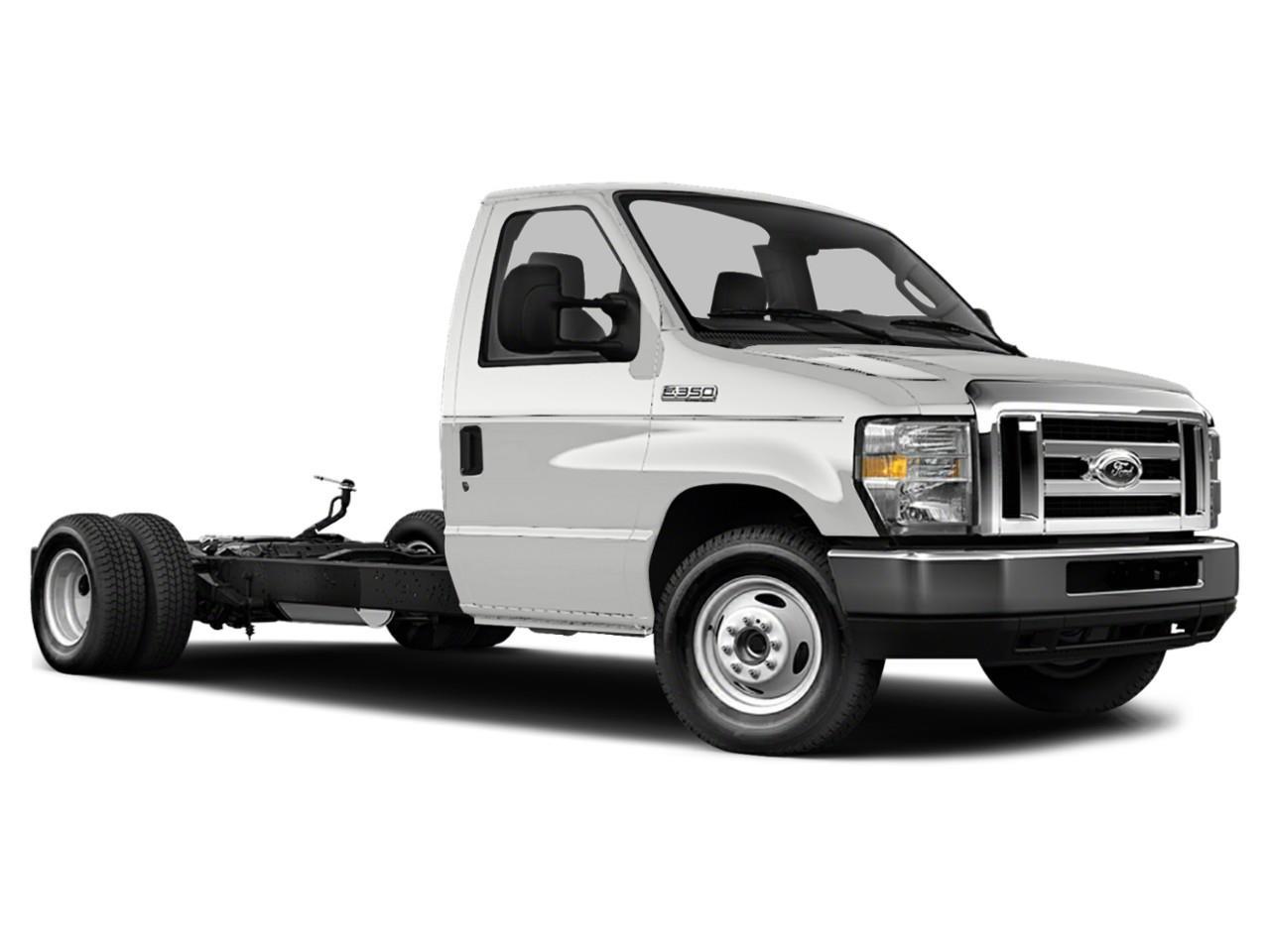 Used 2018 Ford E450 Cutaway Cube Van 16' | Ramp | Low KM | for sale in Etobicoke, ON