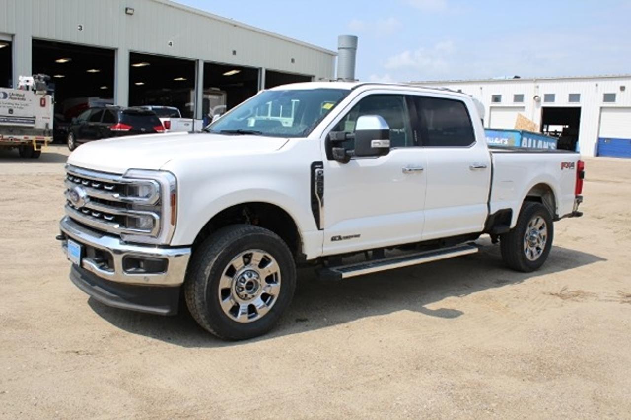 2026 Ford F-350 LARIAT S/D 6.7L P/S DSL Crew w/H&C L,p.S/R,NAV,BUC - Photo #1