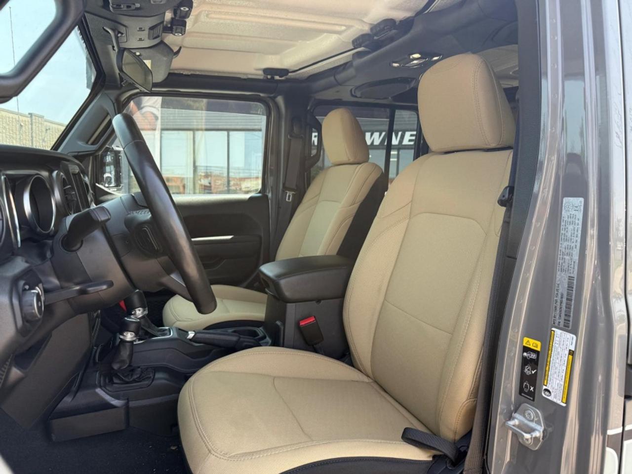 2023 Jeep Wrangler WILLYS 4 DOOR 4X4/ EXTRA UPGRADE/ LOW KM Photo