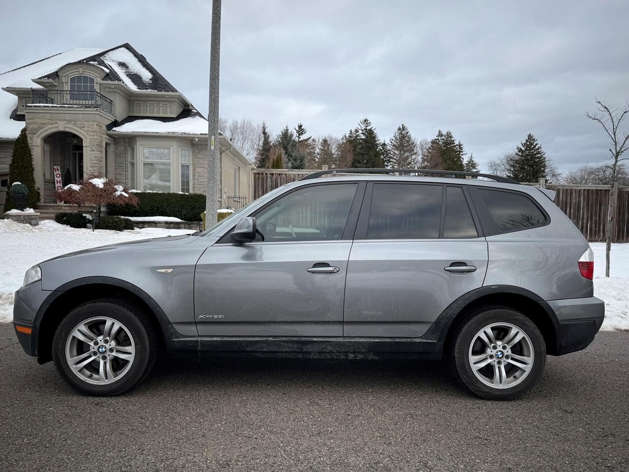 2010 BMW X3 28i Photo