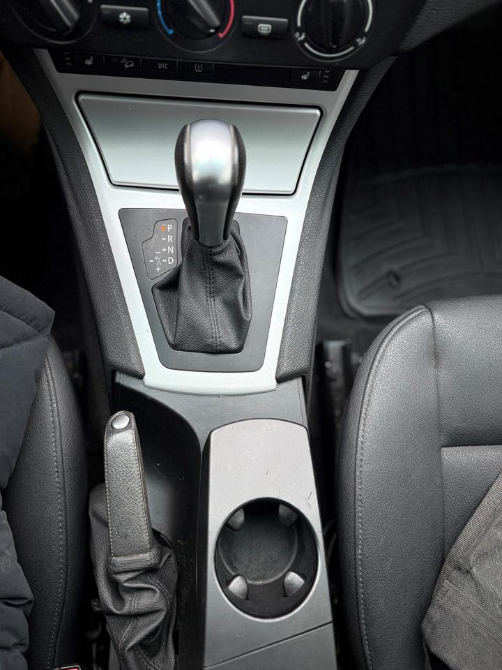 2010 BMW X3 28i Photo