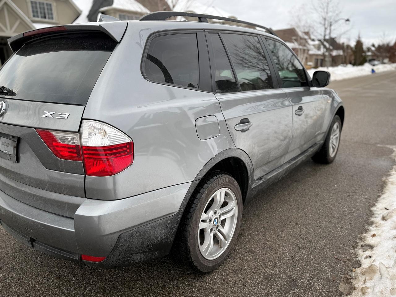 2010 BMW X3 28i Photo