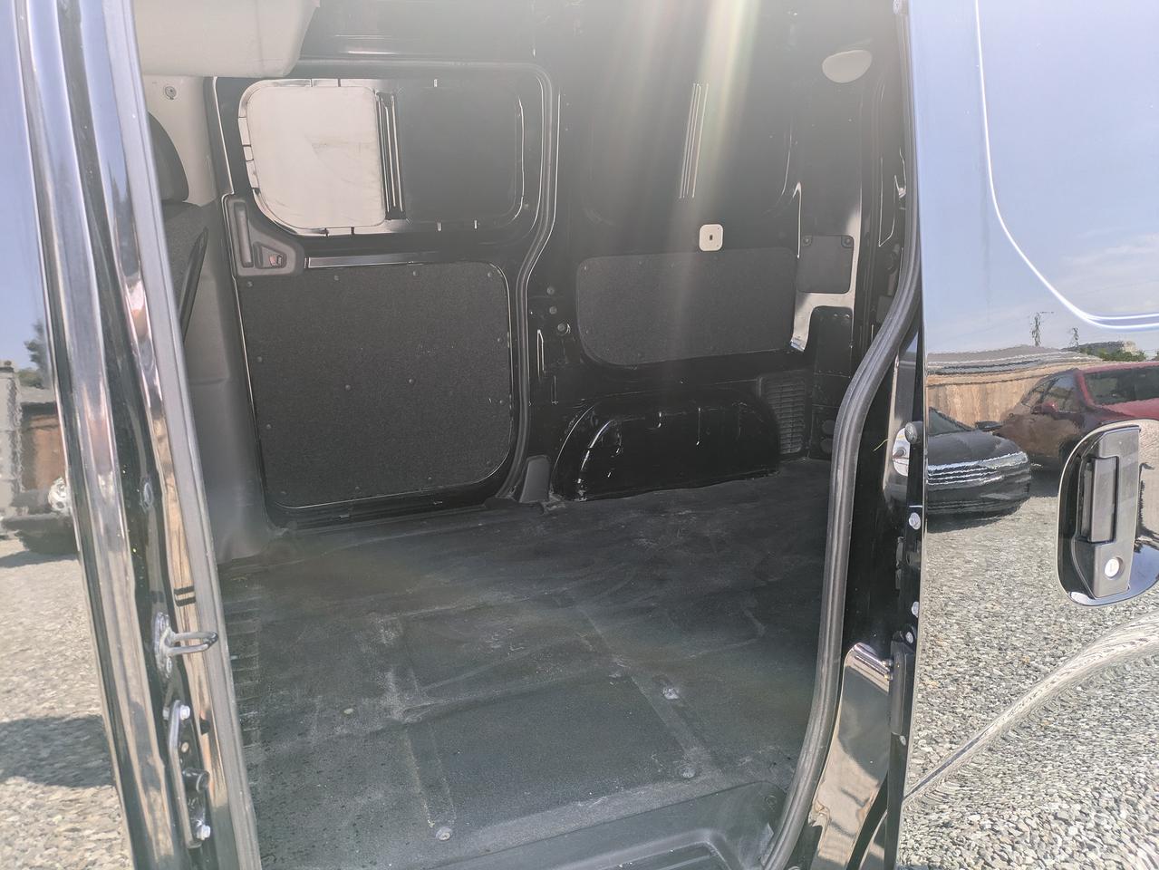 2019 Nissan NV200 S Photo