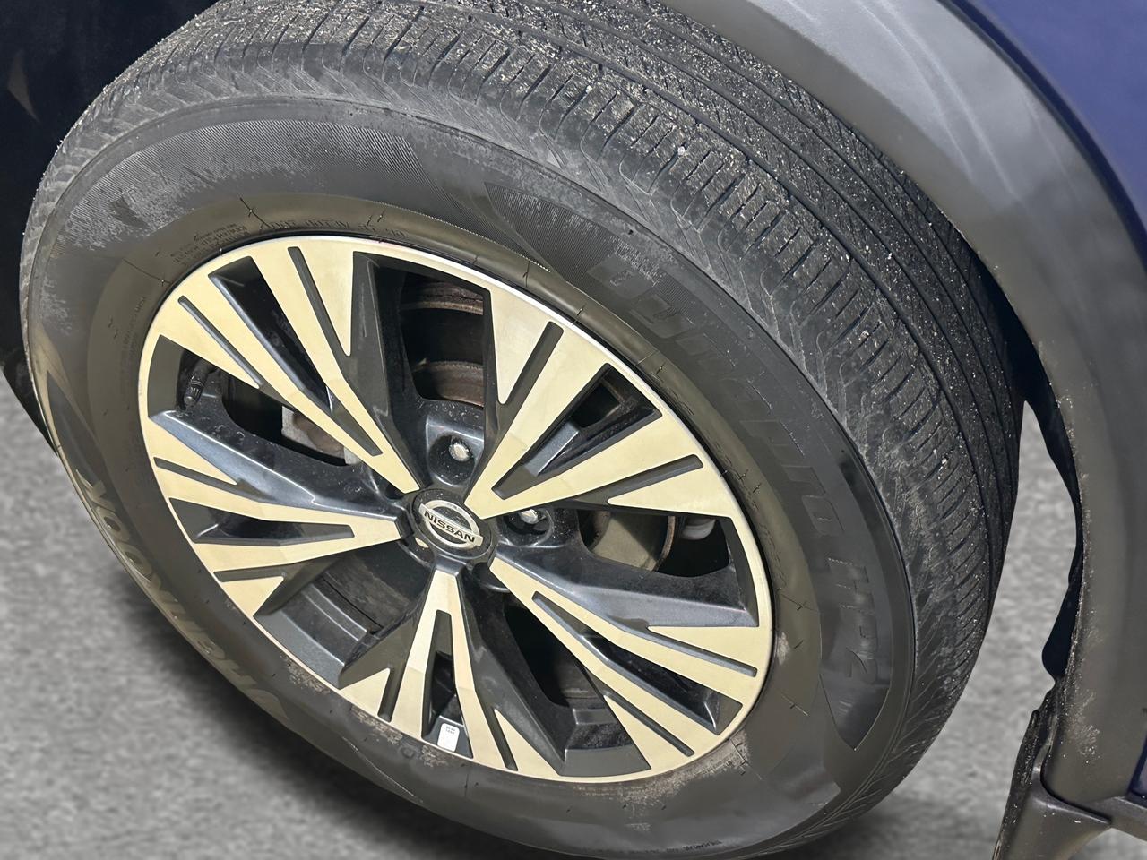 2021 Nissan Rogue SV PREMIUM | CLEAN CARFAX | LEATHER | SUNROOF | Photo