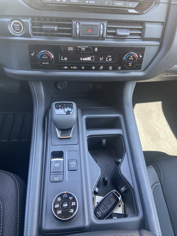 2024 Nissan Pathfinder S 4WD Photo