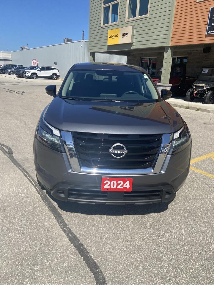 2024 Nissan Pathfinder S 4WD Photo