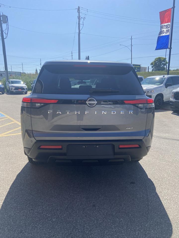 2024 Nissan Pathfinder S 4WD Photo