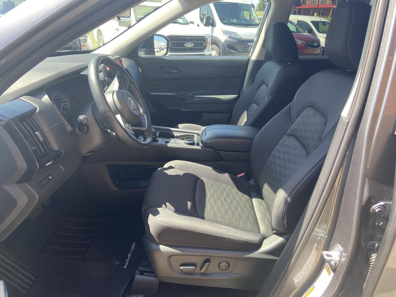 2024 Nissan Pathfinder S 4WD Photo