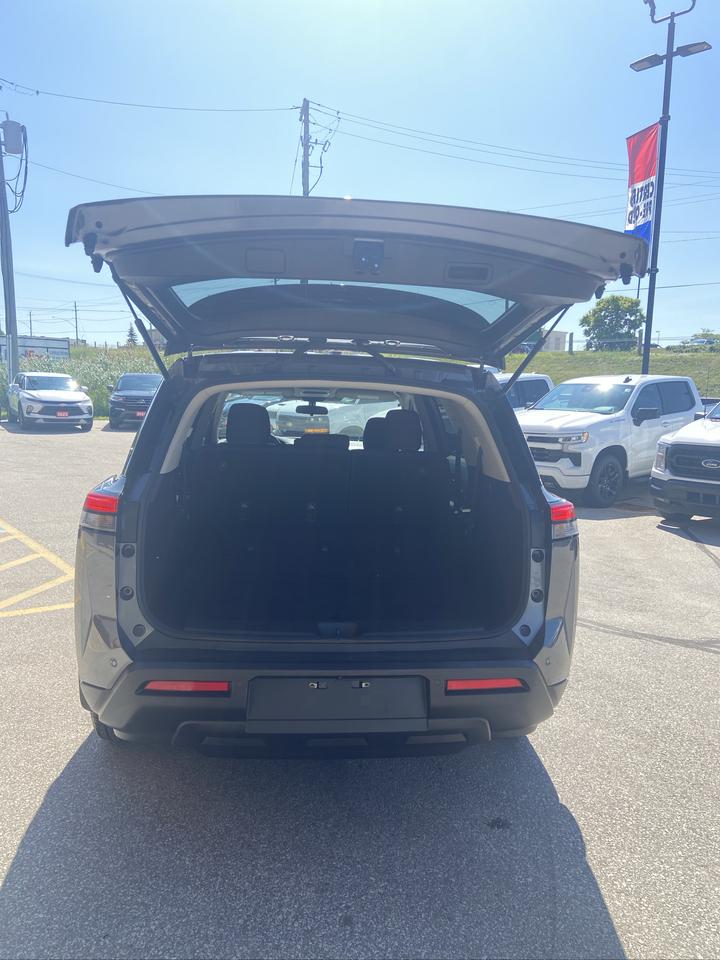 2024 Nissan Pathfinder S 4WD Photo